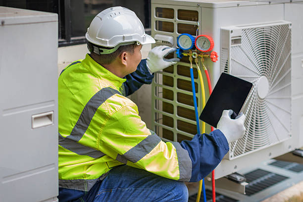Professional Air Conditioning Repair technician working in Janesville, MN